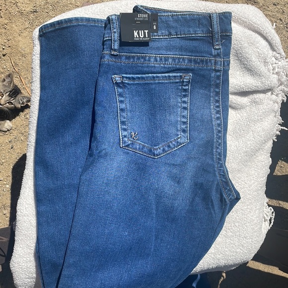 Kut from the kloth “Stevie” straight leg jeans - Picture 2 of 2